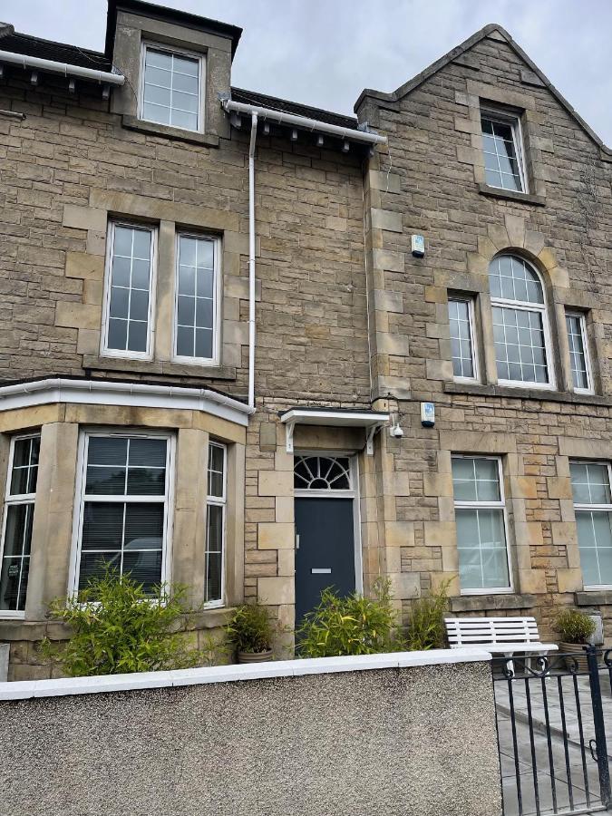 Premier 2 Bed Flat C Apartment Broxburn Exterior photo